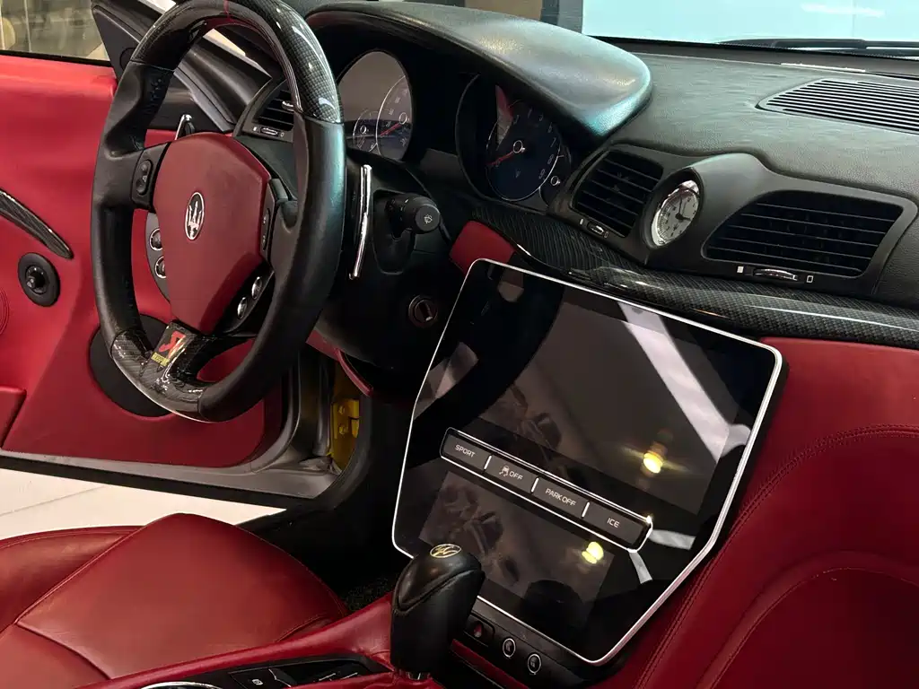 Maserati GranTurismo — миниатюра 11