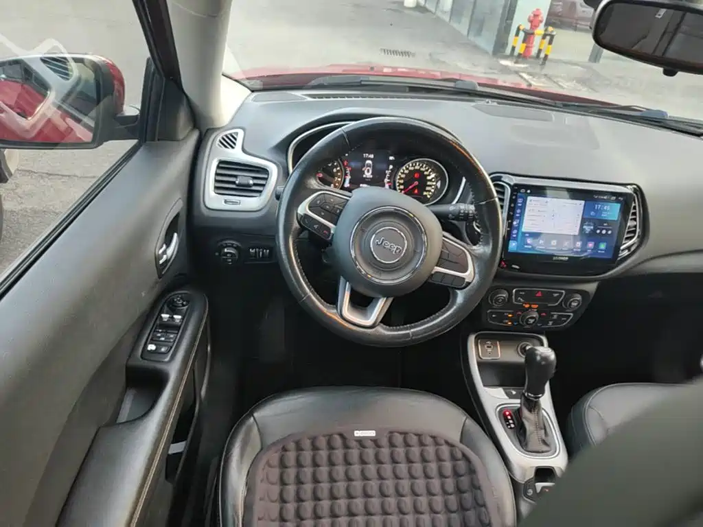Jeep Compass — миниатюра 15