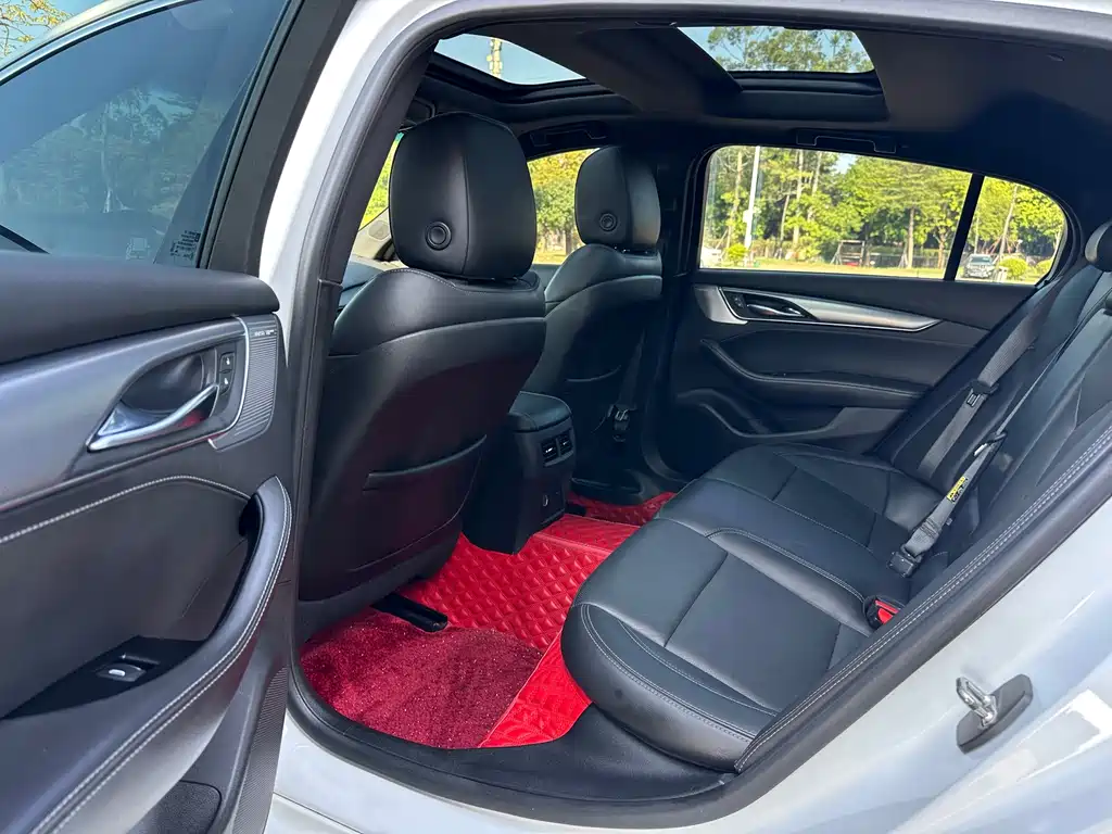 Cadillac CT5 — миниатюра 12