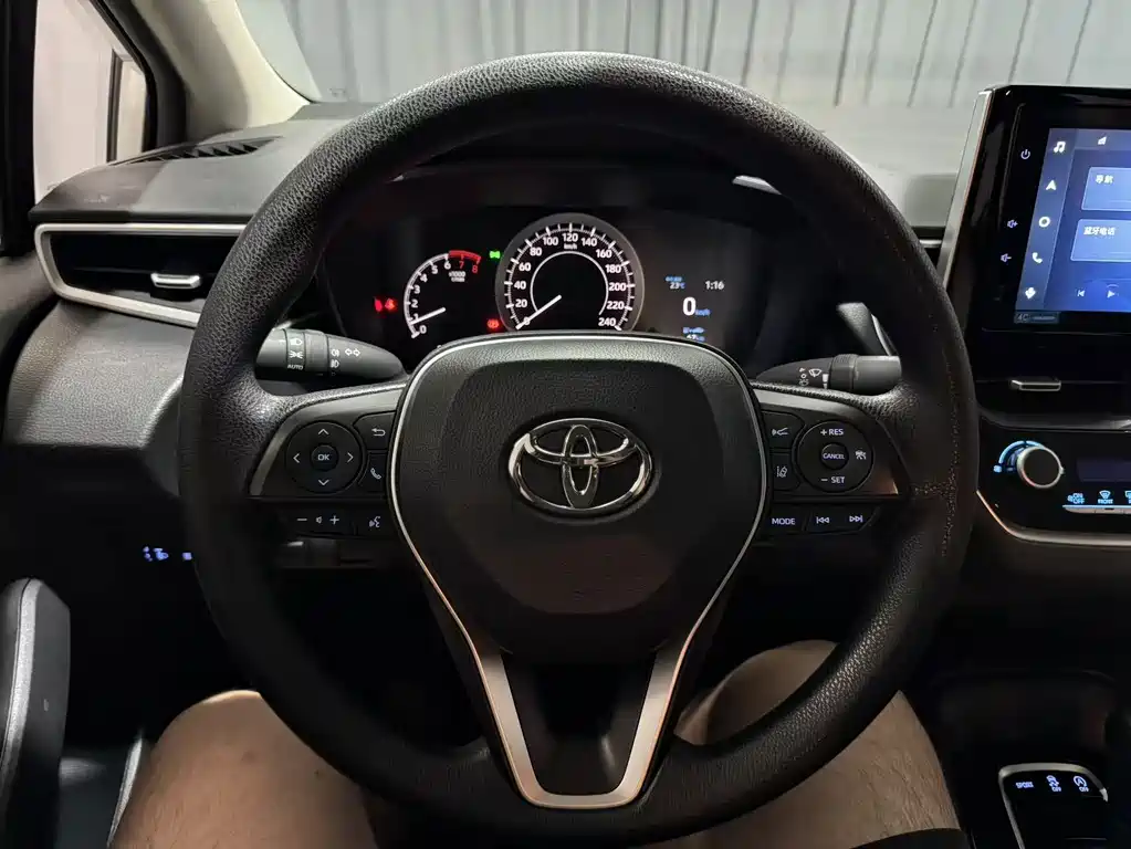 Toyota Corolla — миниатюра 8