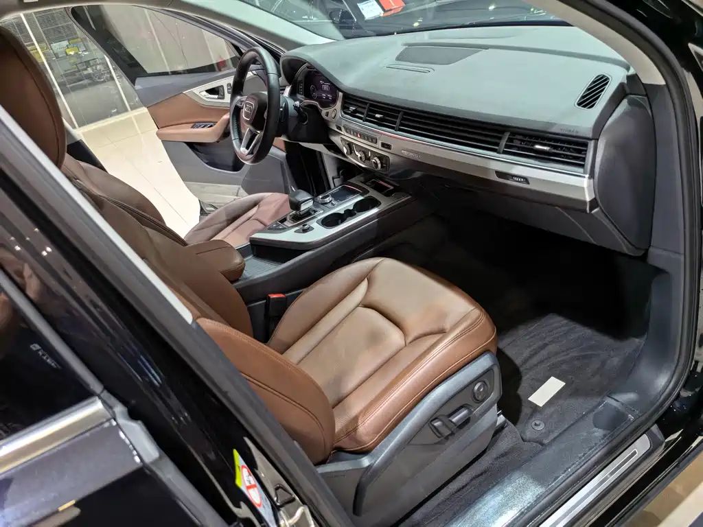 Audi Q7 — миниатюра 8