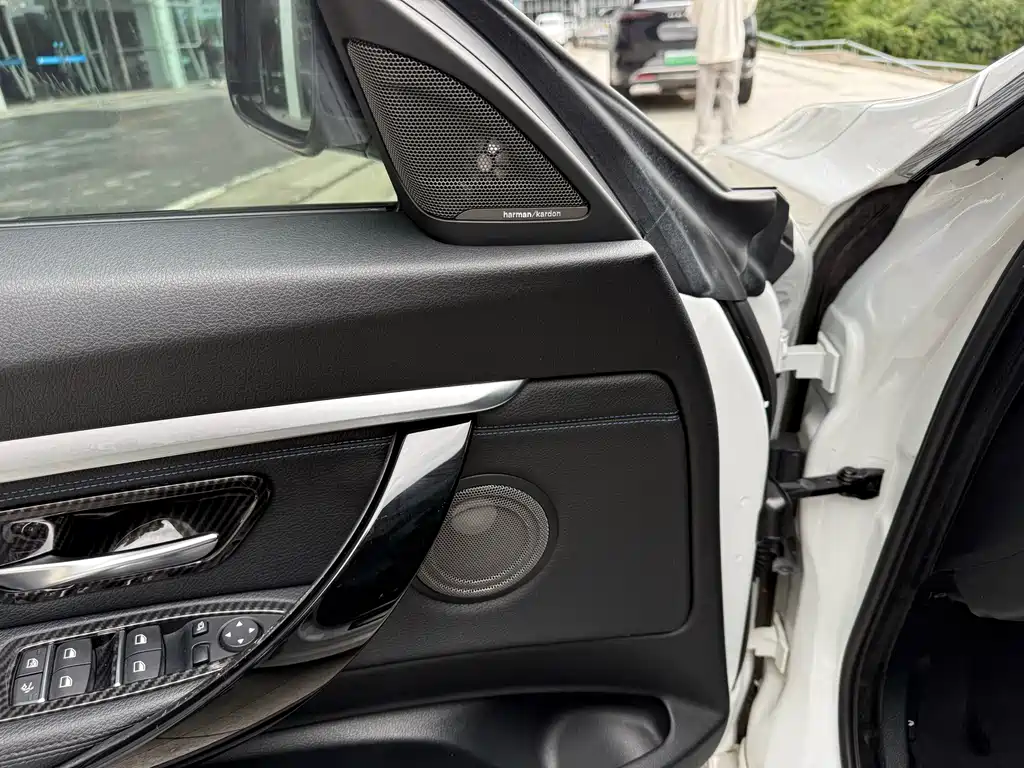 BMW 3 Series GT — миниатюра 9