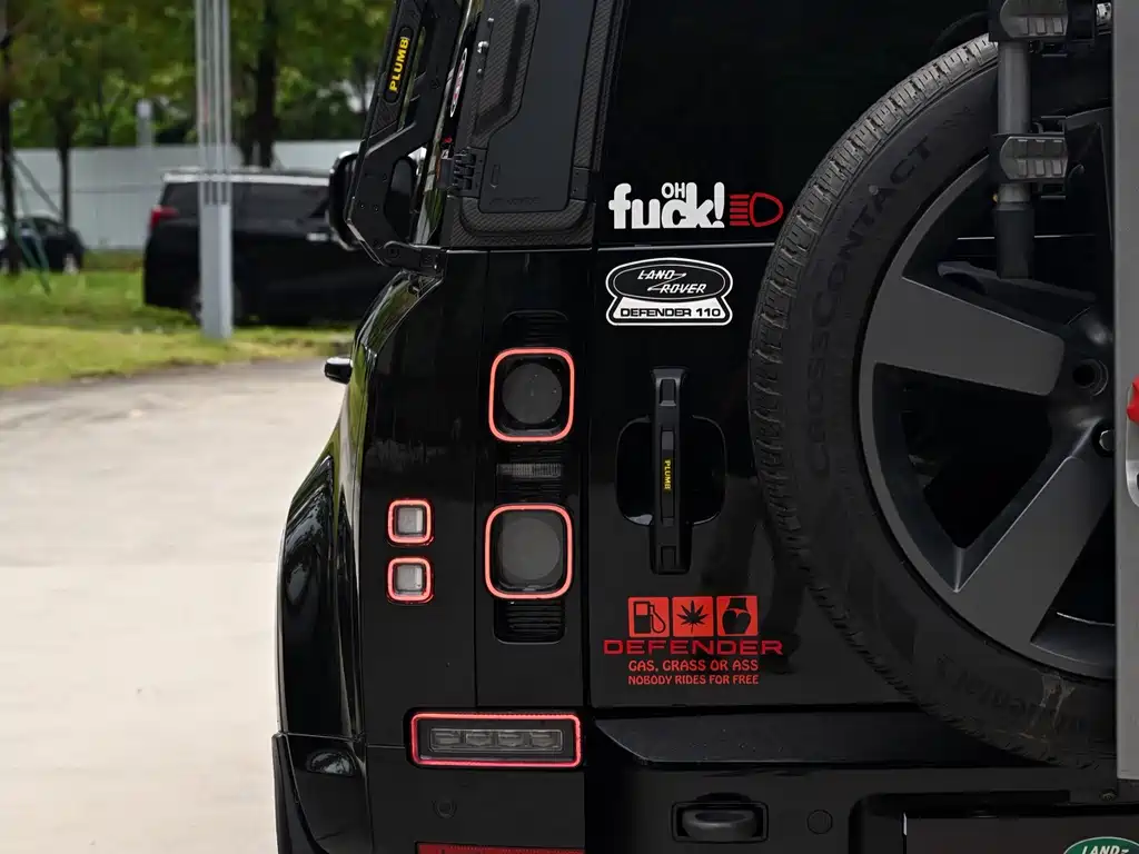 Land Rover Defender — миниатюра 13
