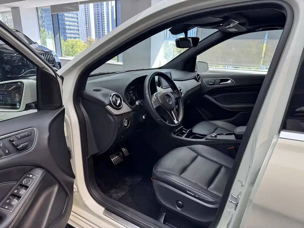 Mercedes-Benz B-Class — миниатюра 14
