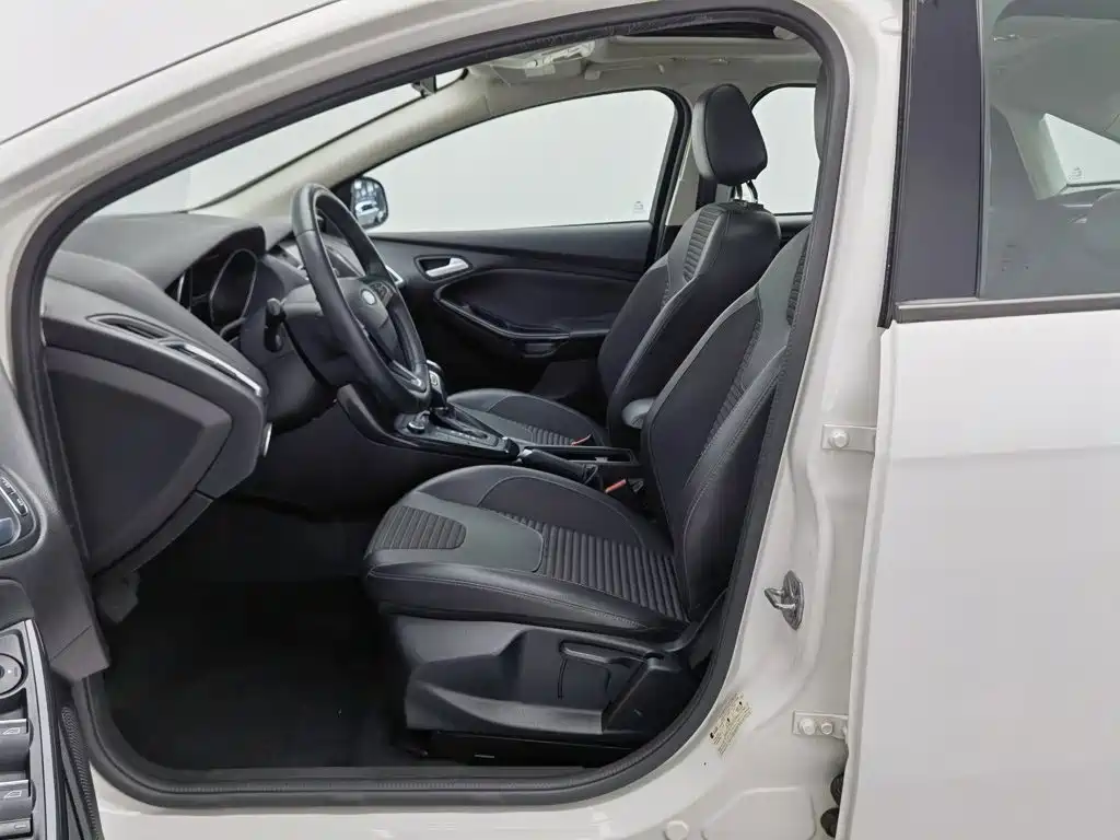 Ford Focus — миниатюра 10