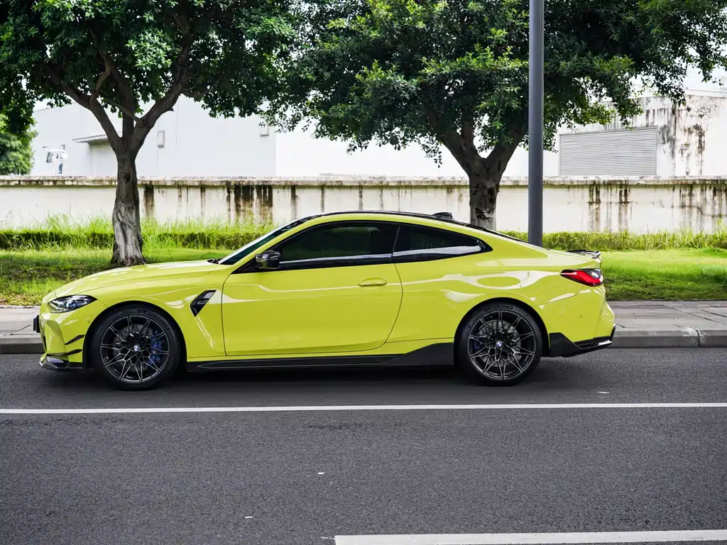 BMW M4 — миниатюра 2