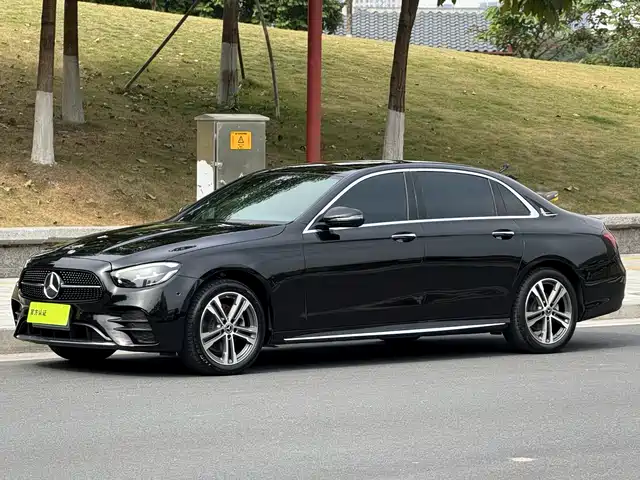 MERCEDES BENZ E CLASS