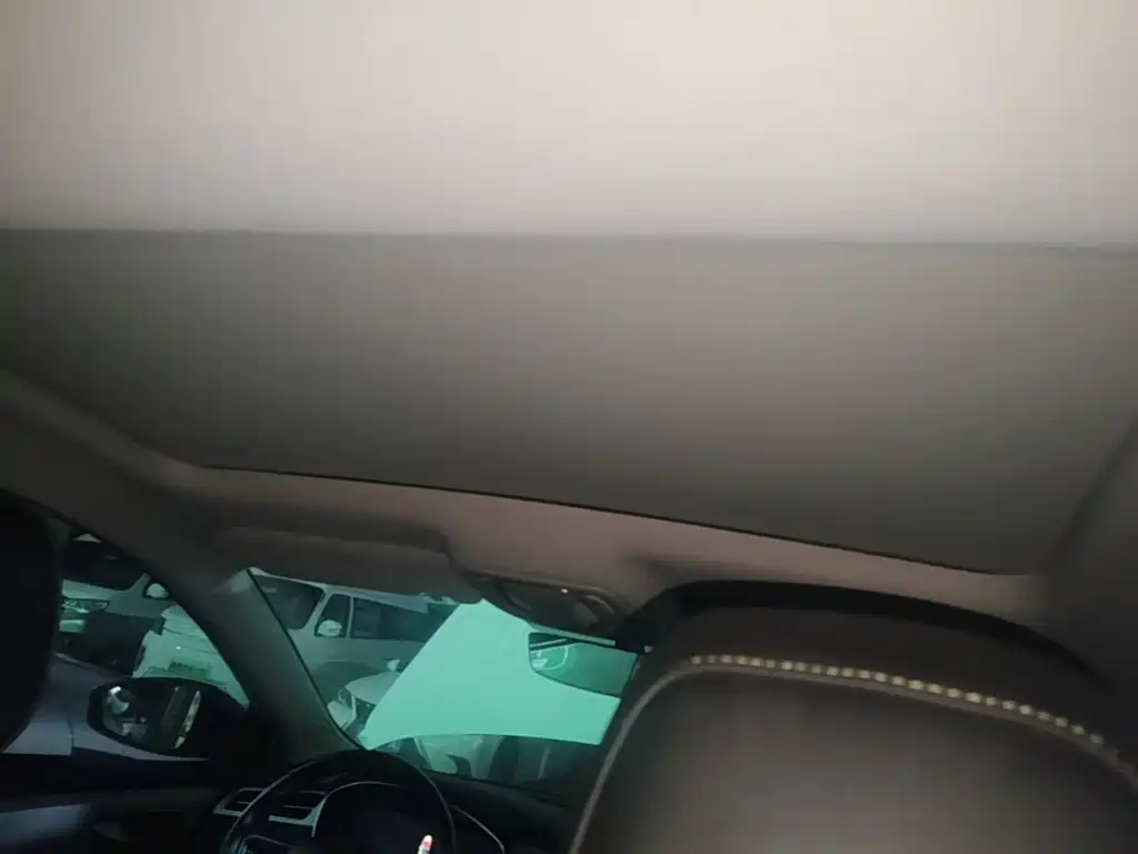 Roewe i6 MAX New Energy — миниатюра 18