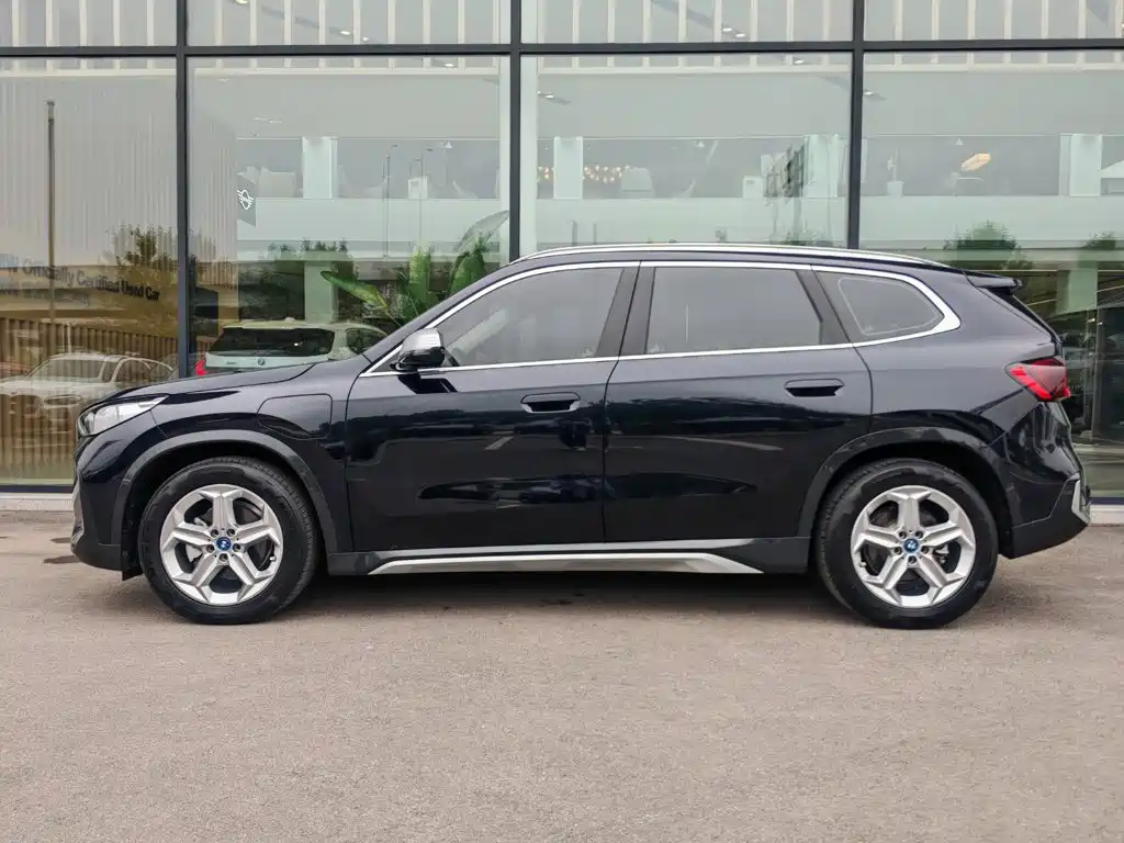 BMW iX1 — миниатюра 3