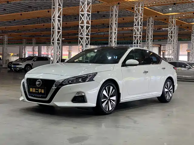 NISSAN TEANA
