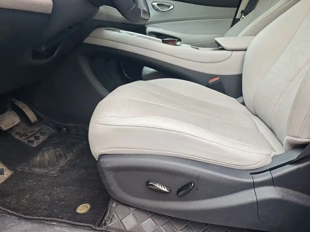 BYD Sealion 05 EV — миниатюра 14