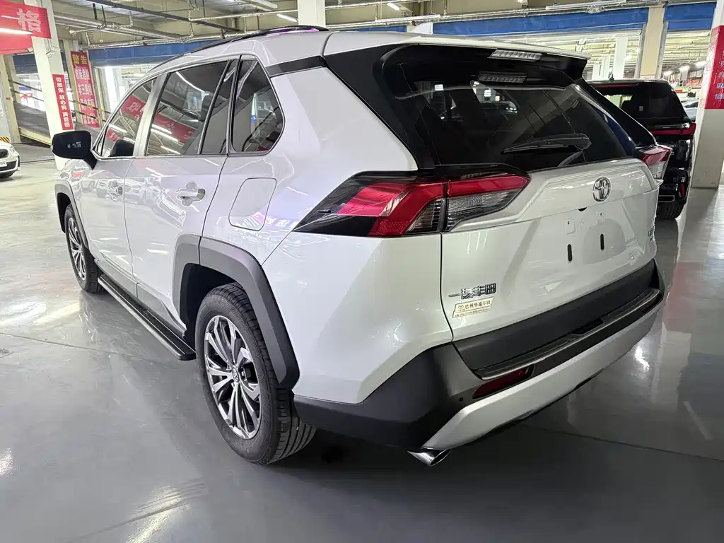 Toyota RAV4 — миниатюра 17