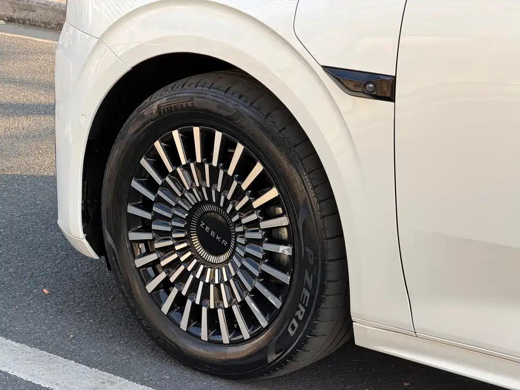 ZEEKR EXTREME KRYPTON 009