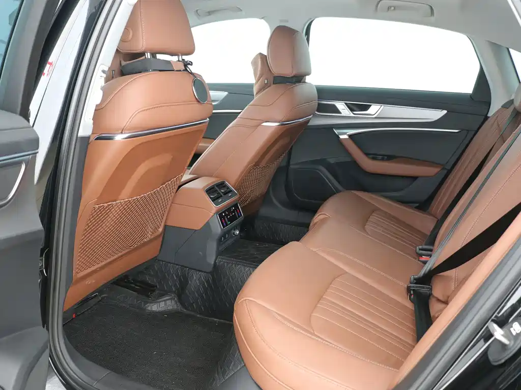 Audi A6L — миниатюра 8