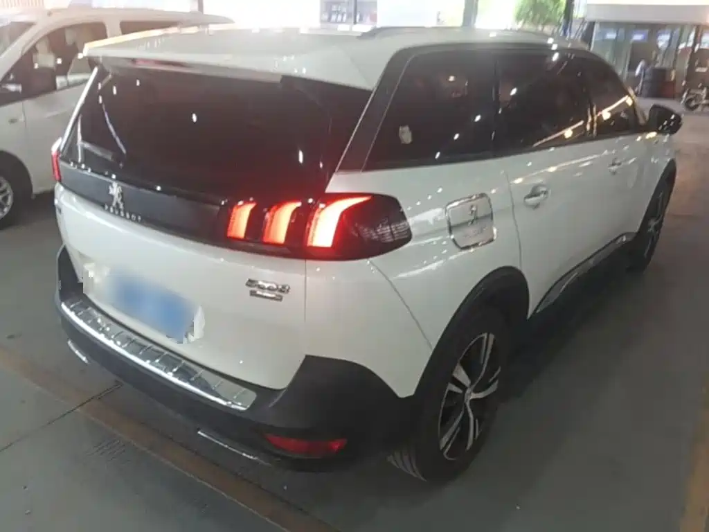 Peugeot 5008 — миниатюра 7