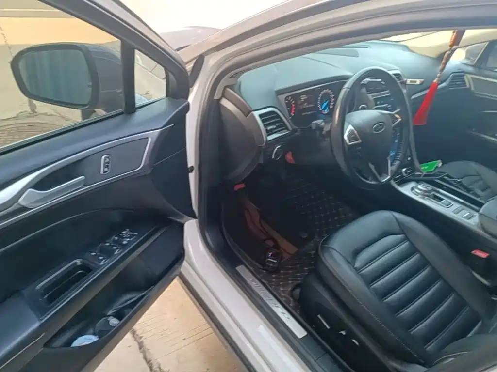 Ford Mondeo — миниатюра 16