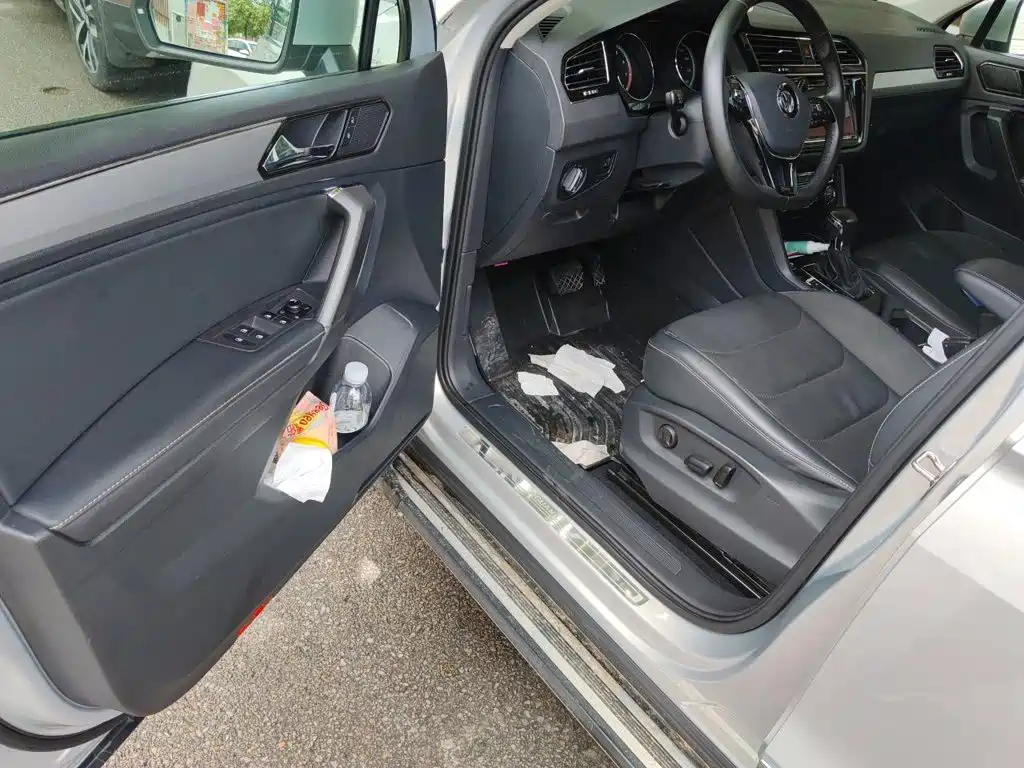 Volkswagen Tiguan L — миниатюра 14