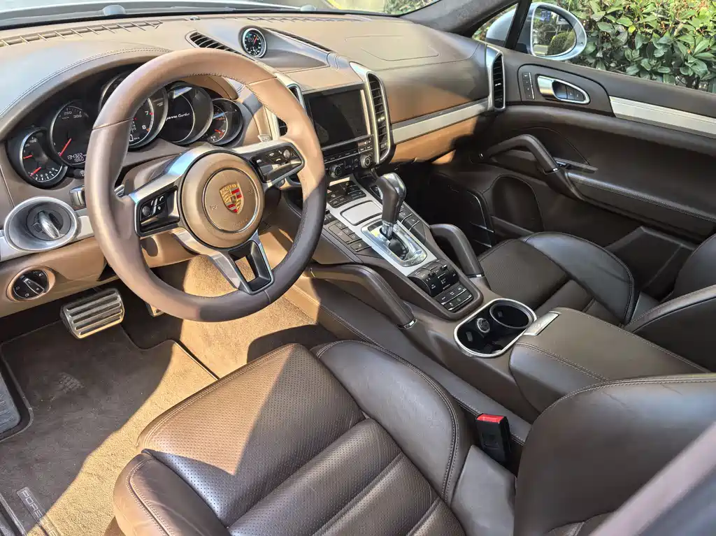 Porsche Cayenne 2015 Cayenne Turbo 4.8T