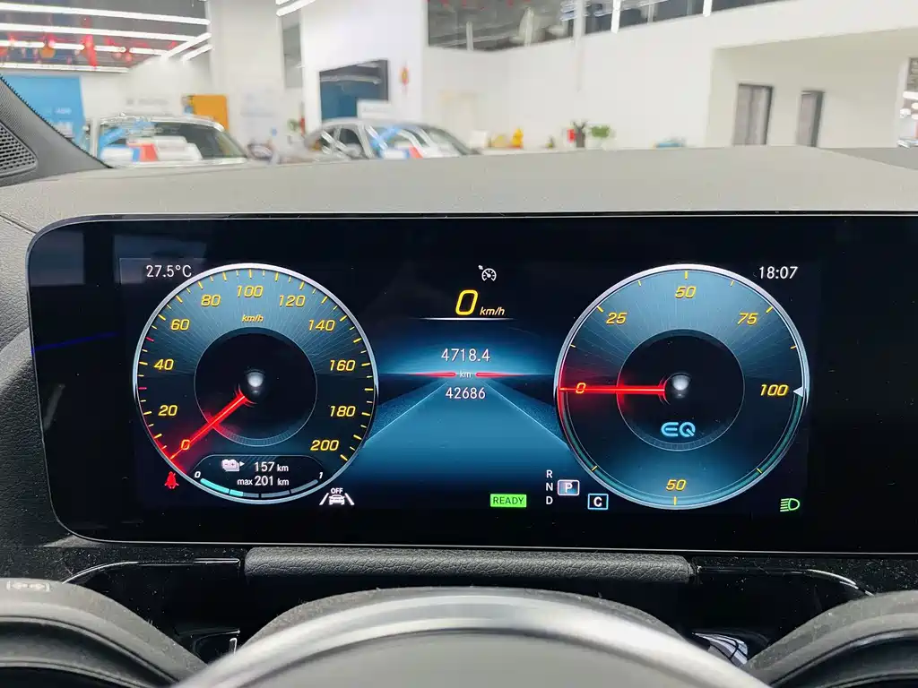 Mercedes-Benz EQA — миниатюра 8