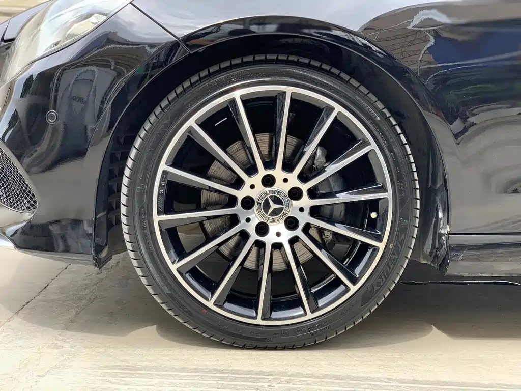 Mercedes-Benz E-Class — миниатюра 14