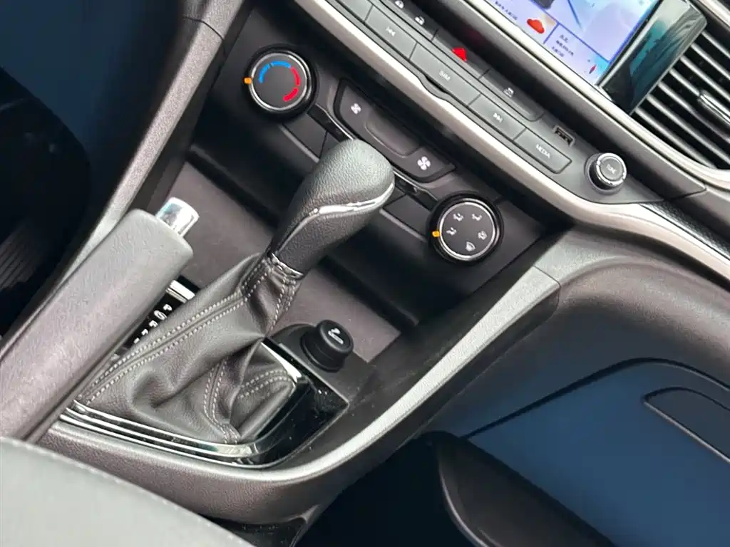 Buick Excelle — миниатюра 20