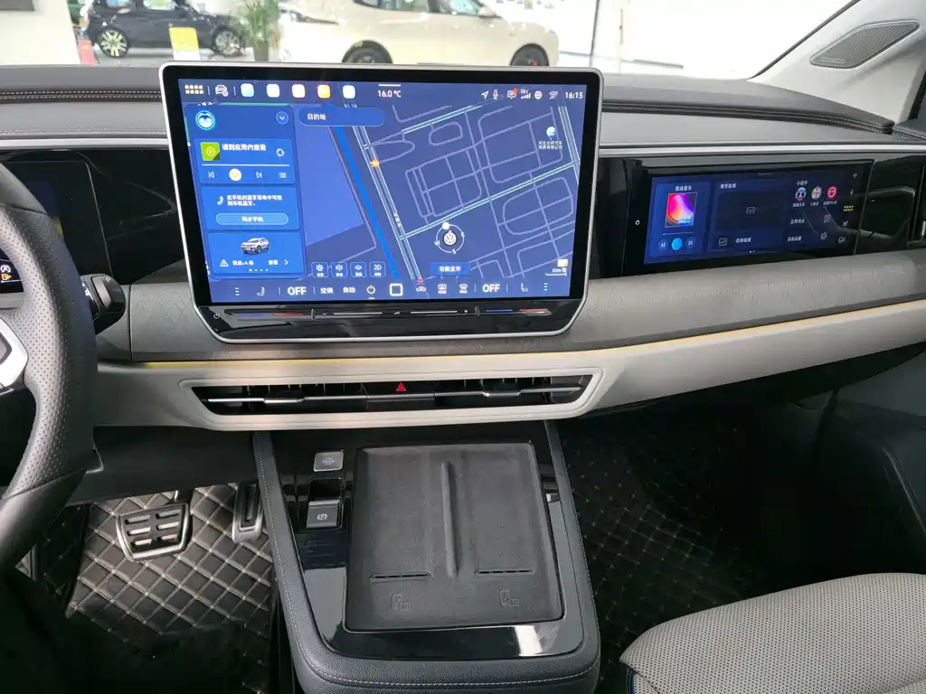 Volkswagen Talagon — миниатюра 10