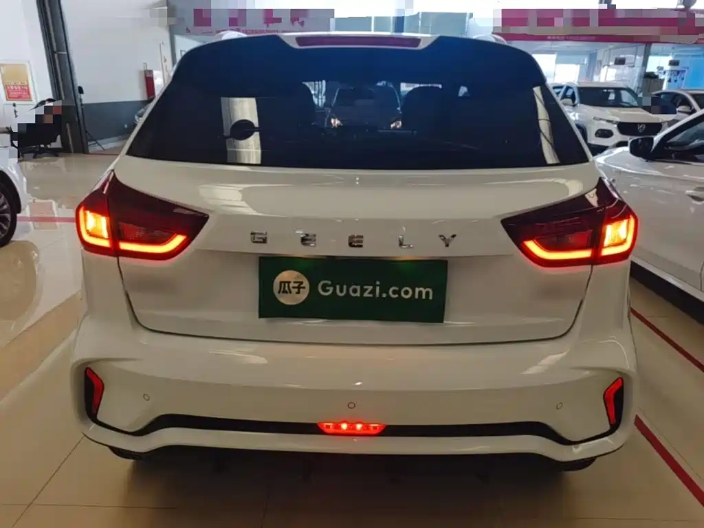 Geely Vision X3 — миниатюра 6