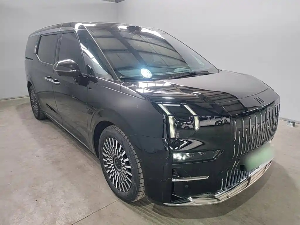Zeekr 009 2024 мест 108kWh