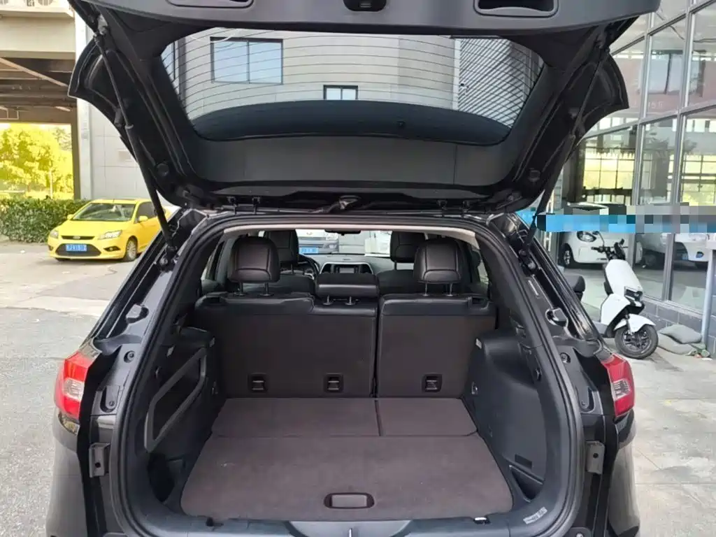 Jeep Cherokee — миниатюра 19