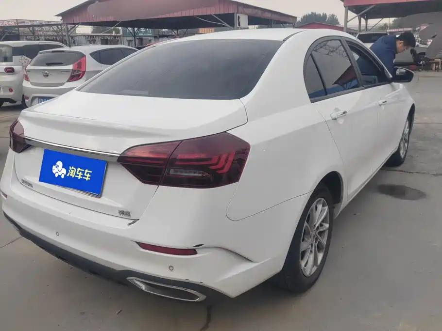 Geely Emgrand — миниатюра 3