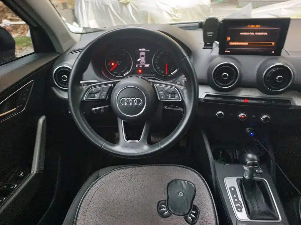 Audi Q2L — миниатюра 3