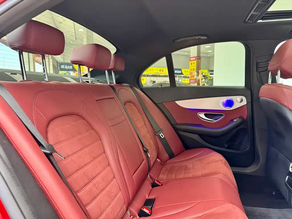 Mercedes-Benz C-Class — миниатюра 13