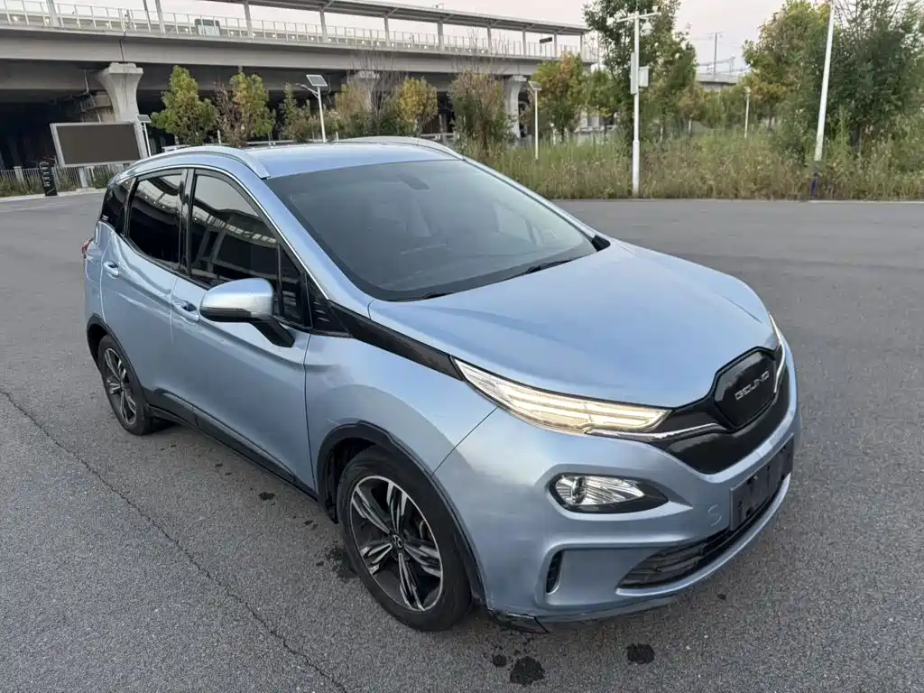 BAIC EX3 — миниатюра 3