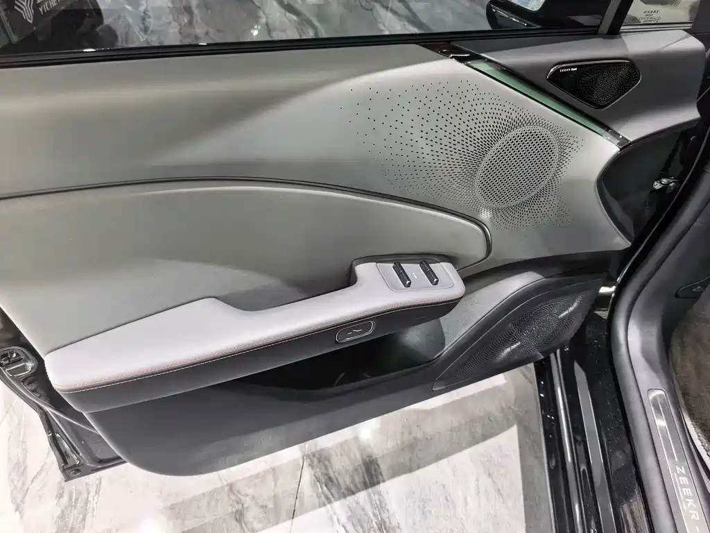 Zeekr Крайний Криптон 007 GT — миниатюра 6