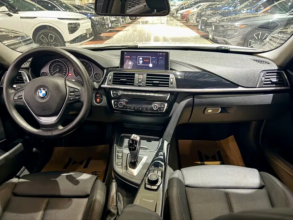 BMW 3 Series — миниатюра 7