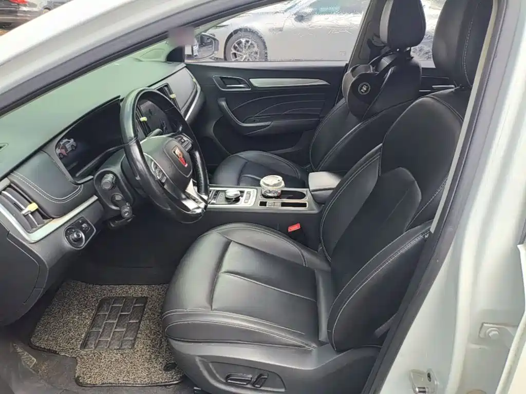 Roewe i6 New Energy — миниатюра 15