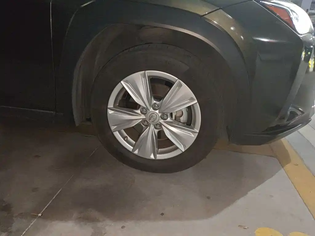 Lexus UX — миниатюра 8