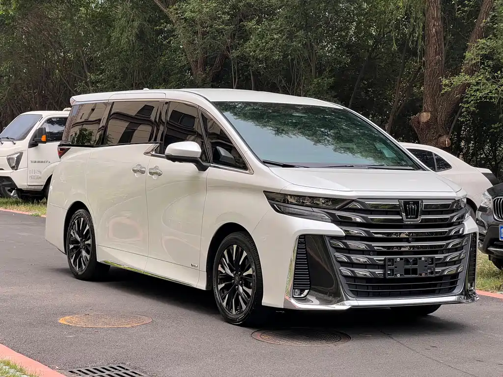 Toyota Vellfire 2024 2.5L Executive