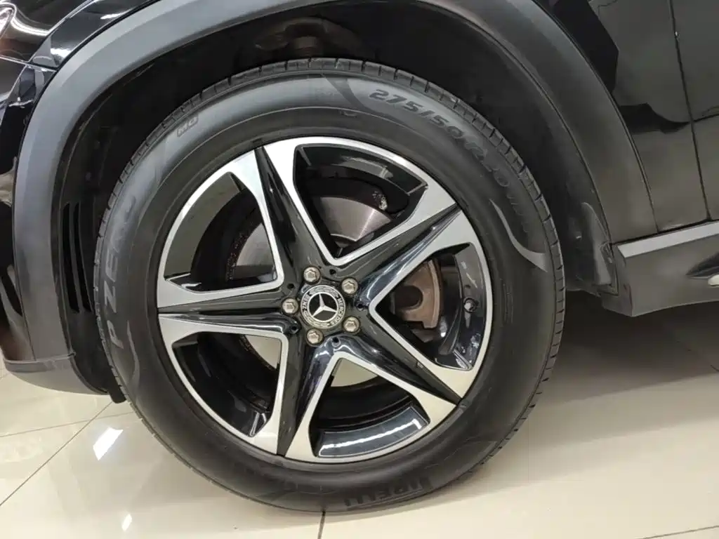 Mercedes-Benz GLE (Import) — миниатюра 23