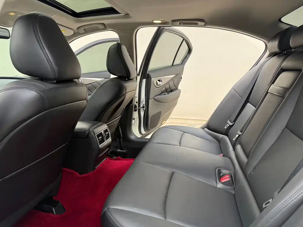 Infiniti Q50L — миниатюра 5