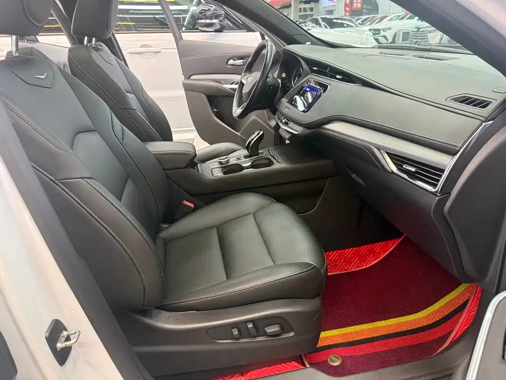 Cadillac XT4 28T 2WD Leading Type, фото 8