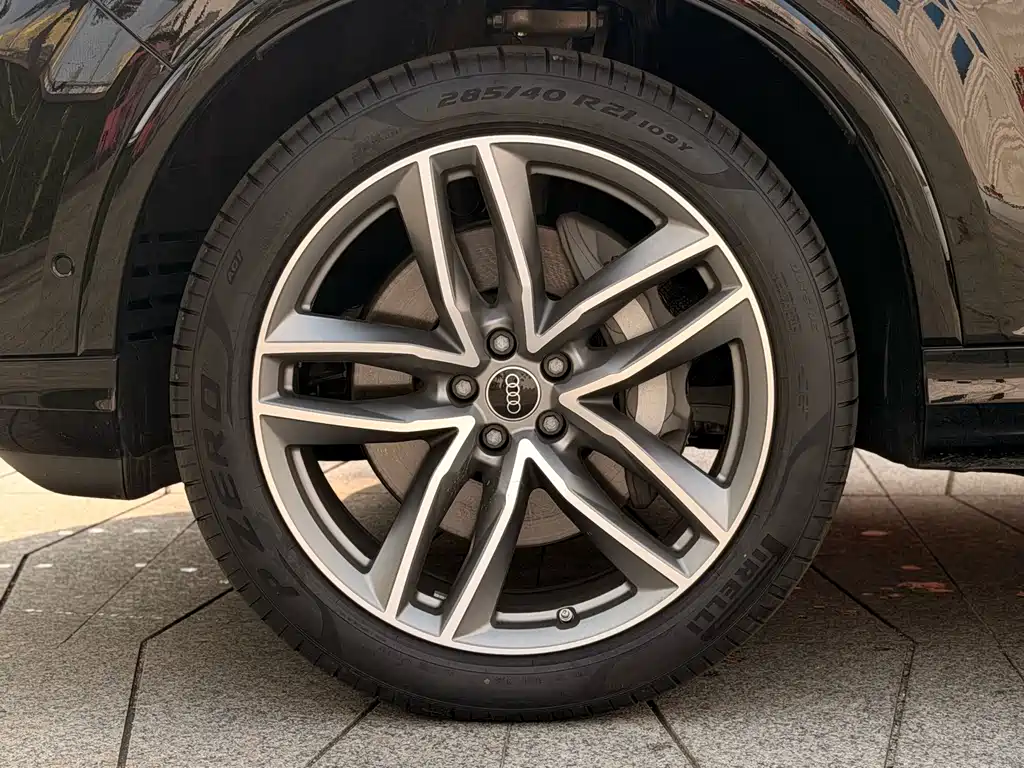 Audi Q7 — миниатюра 8