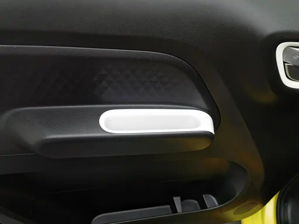 Wuling MINIEV — миниатюра 9