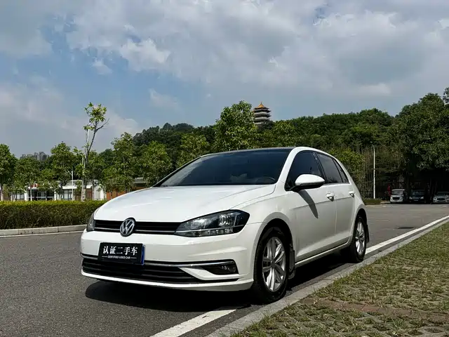 VOLKSWAGEN GOLF 2018