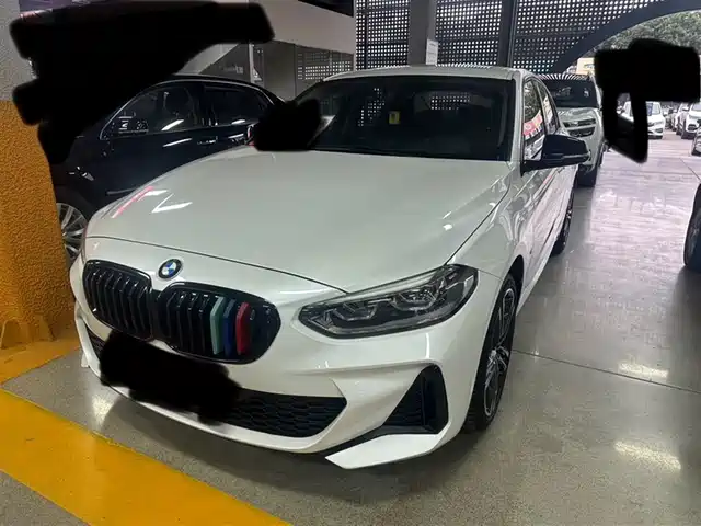 BMW 1 SERIES