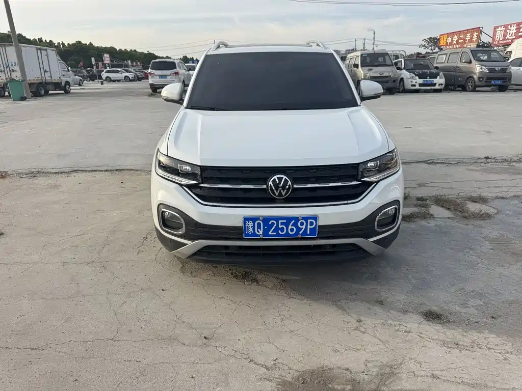 Купить Volkswagen Tacqua