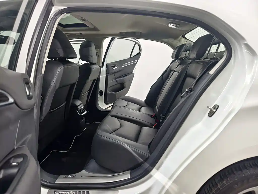 Citroen C4L — миниатюра 13