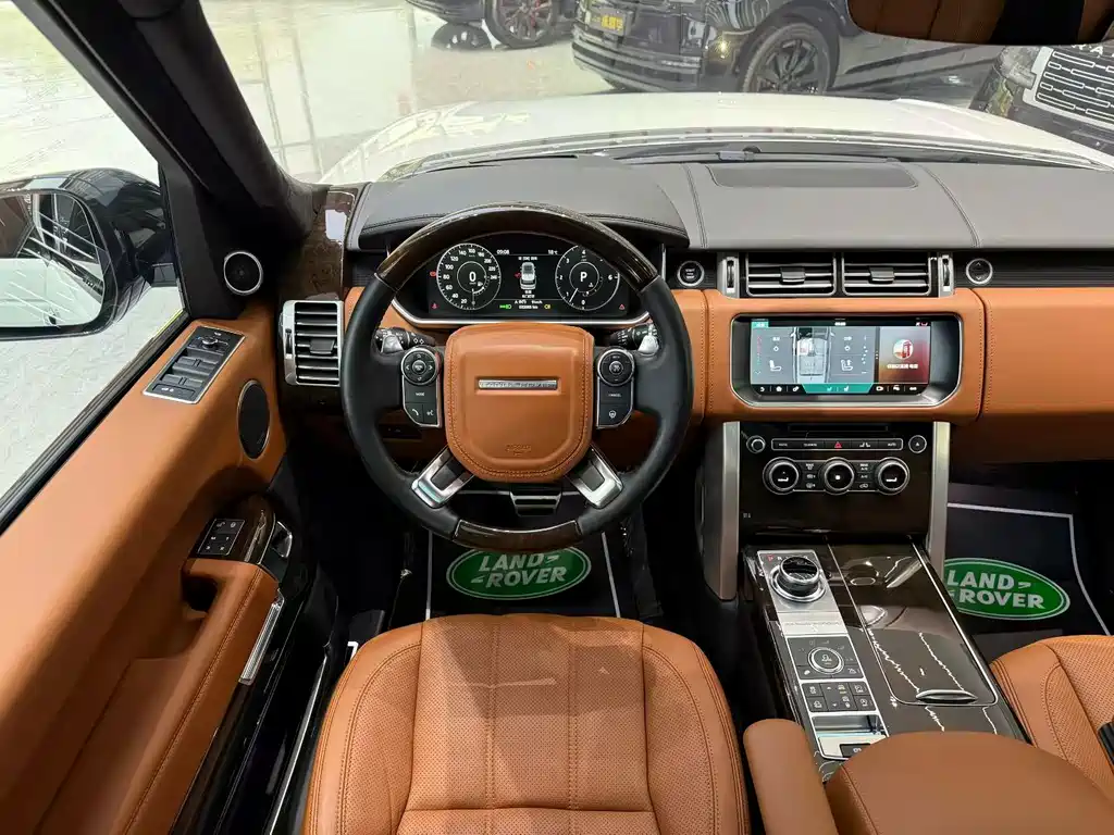Land Rover Range Rover — миниатюра 3