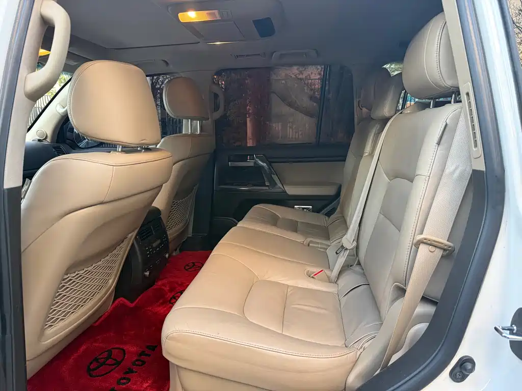 Toyota Land Cruiser — миниатюра 5