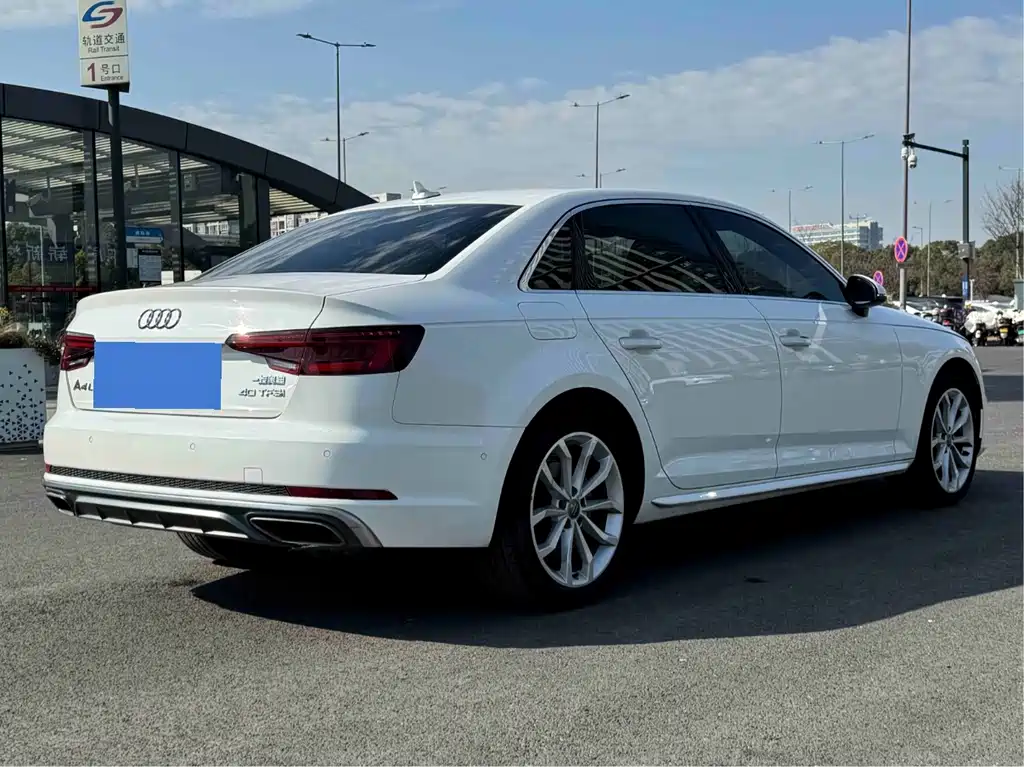 Audi A4L — миниатюра 4